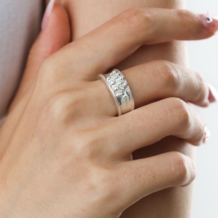 Iben – statement ring van roestvrij staal, zilver | Timi of Sweden