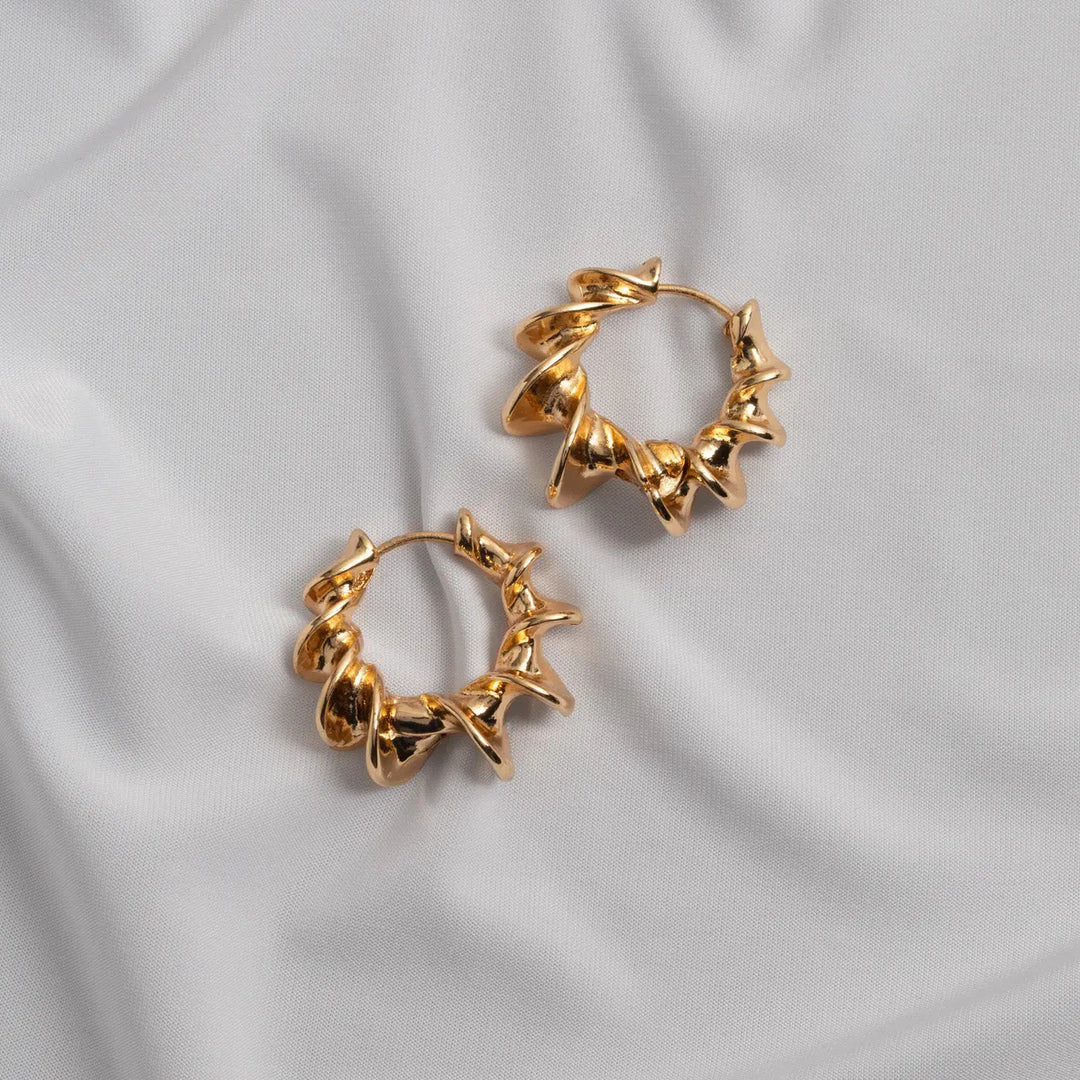 Julie - Twisted Corall Hoop Earrings